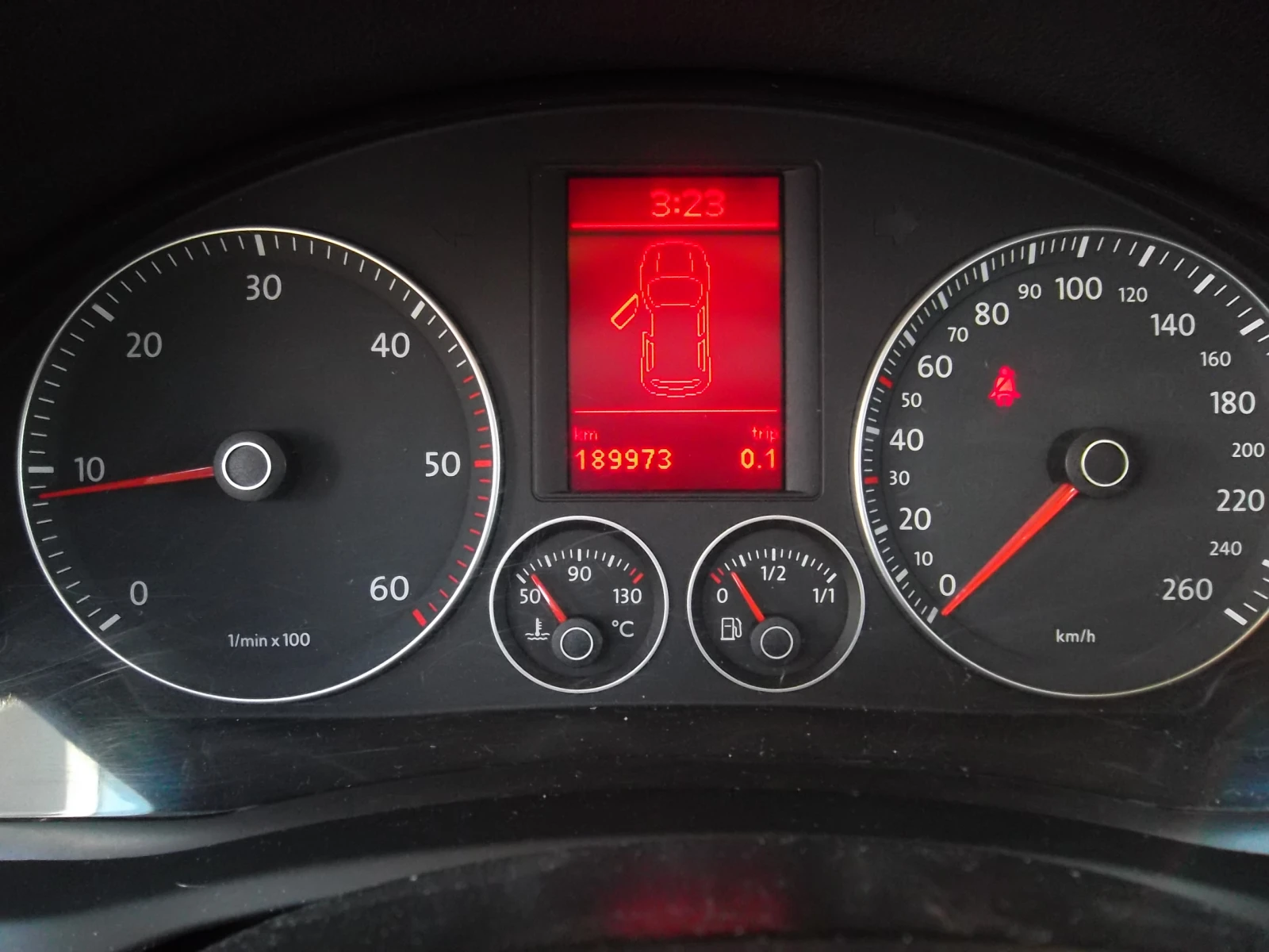 VW Golf 1.9TDI-105k.s, снимка 9 - Автомобили и джипове - 54900541