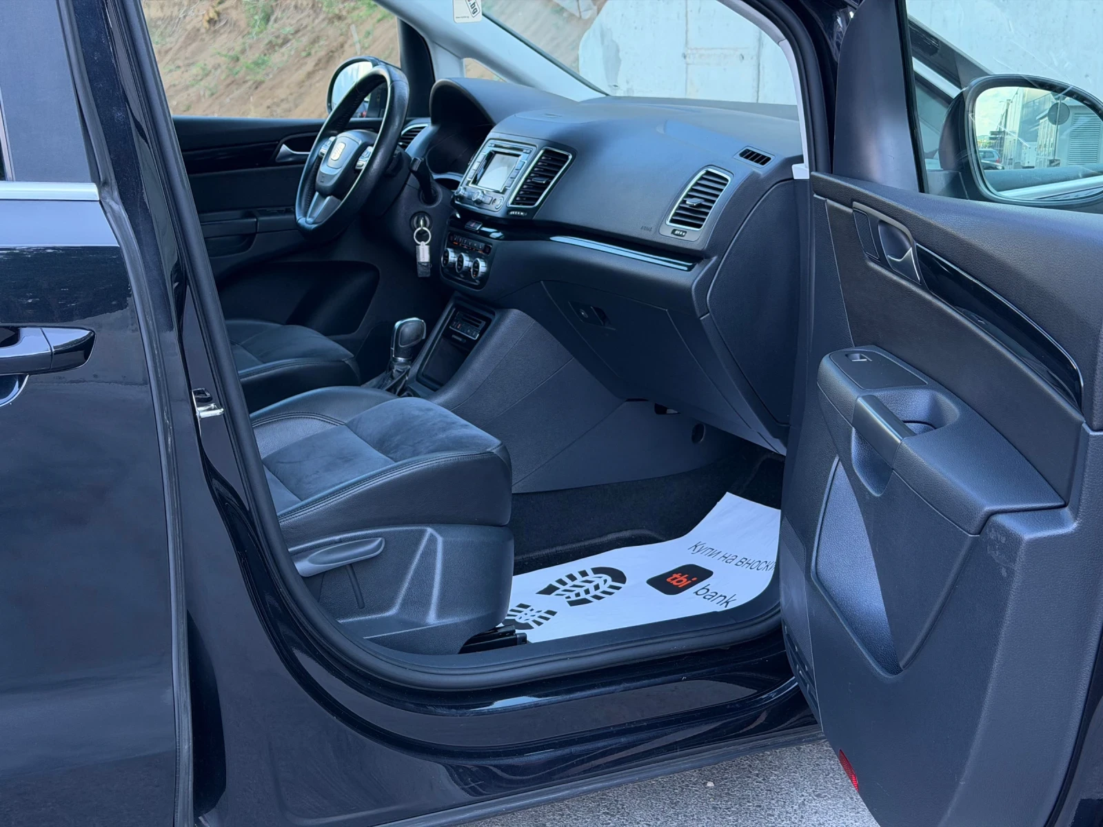 Seat Alhambra 2.0TDi 140к.с DSG Навигация Камера, снимка 10 - Автомобили и джипове - 55068110