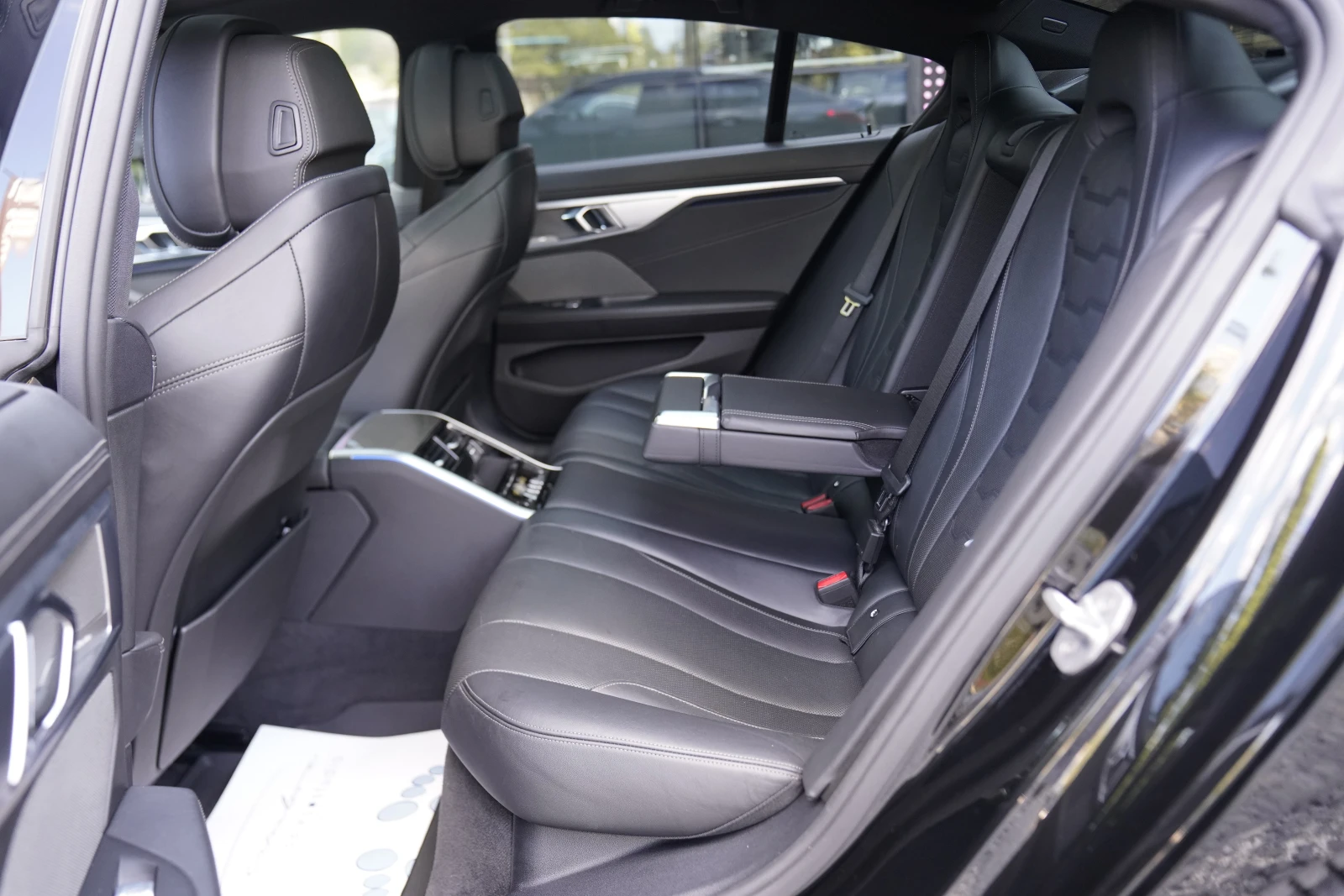 BMW 840 i Gran Coupe M Package Shadow Line, снимка 11 - Автомобили и джипове - 55144372