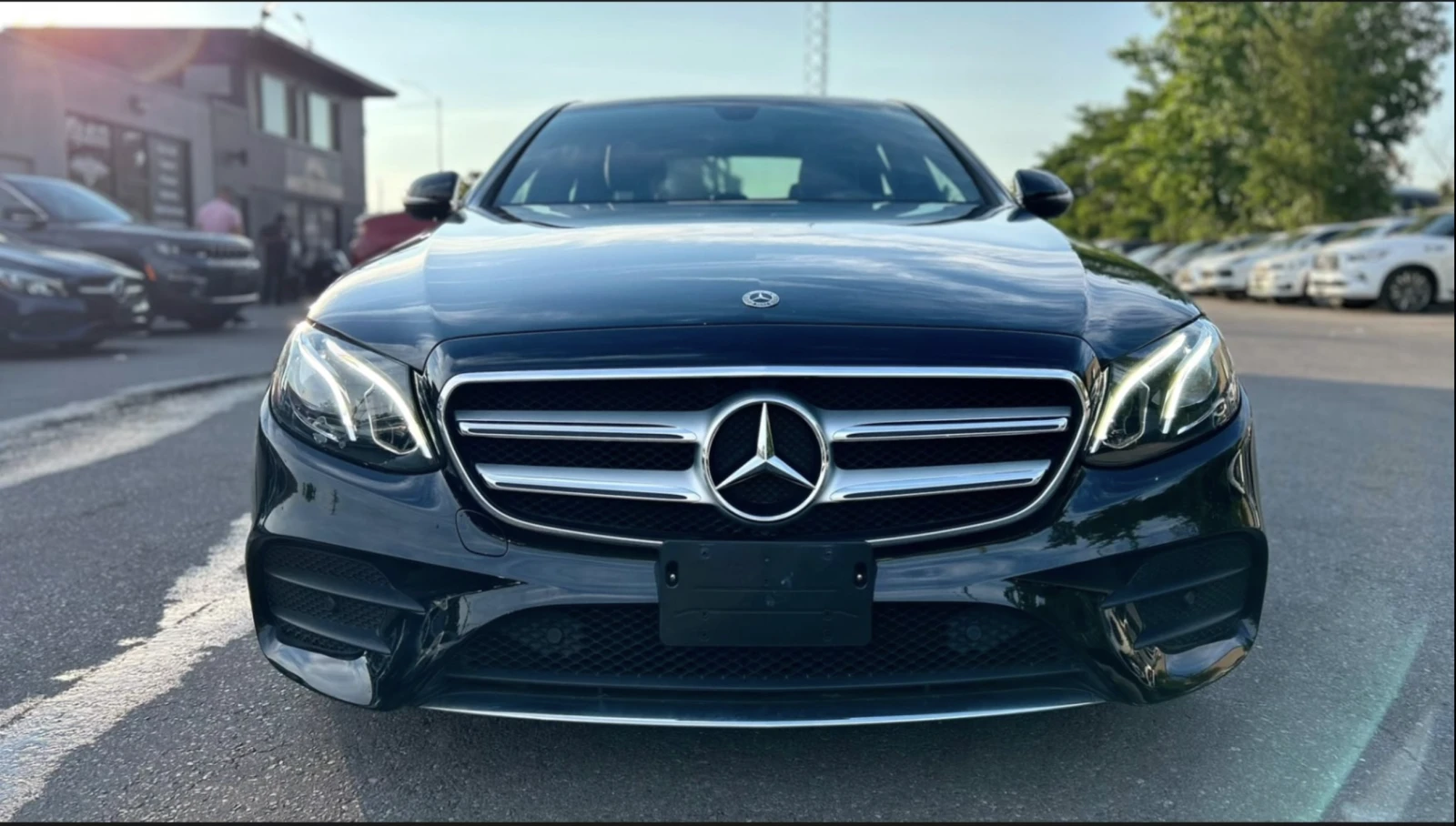 Mercedes-Benz E 300 4MATIC| LED| DIGITAL COCKPIT| NAVI, снимка 4 - Автомобили и джипове - 55631857