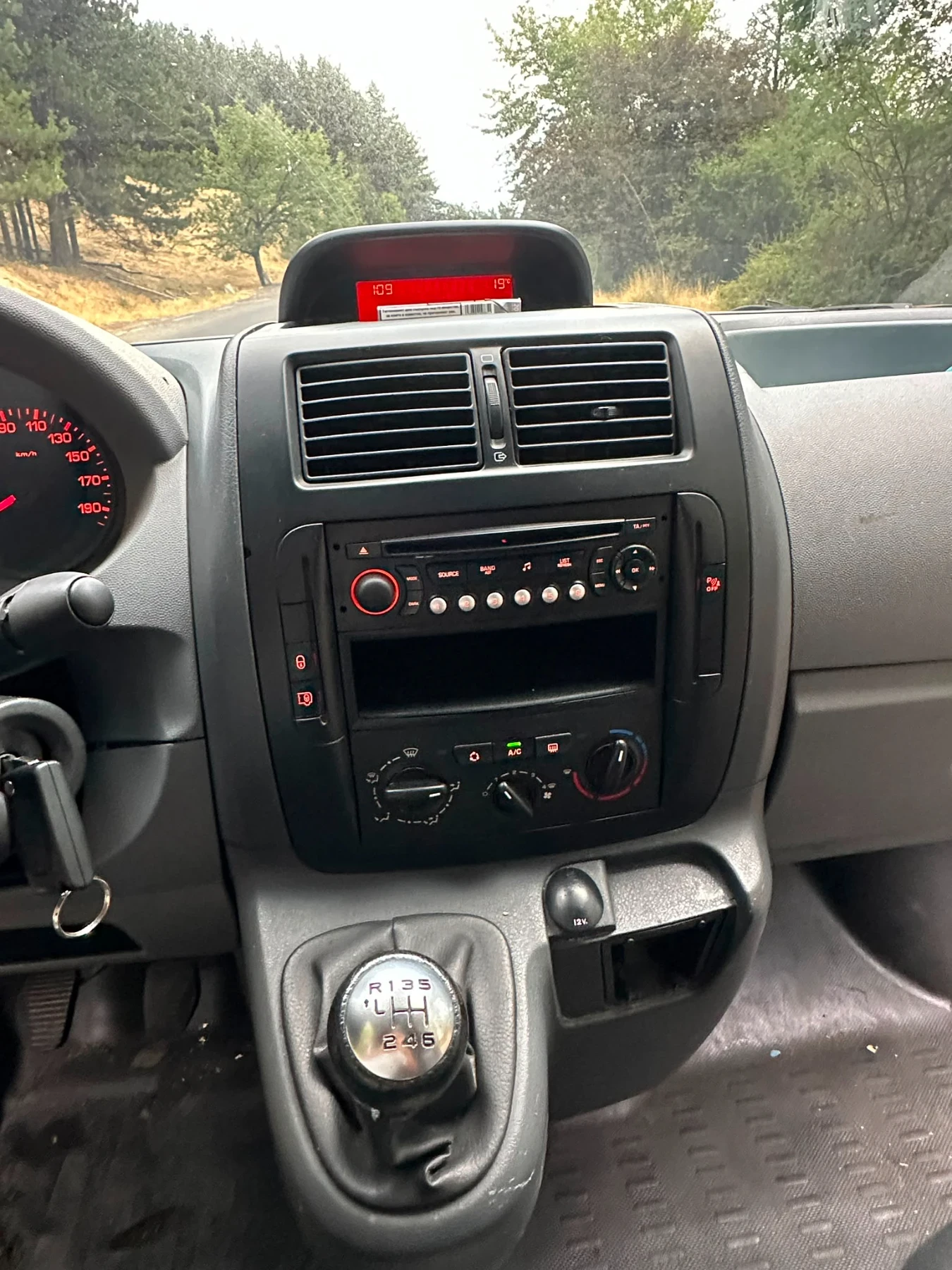 Peugeot Expert, снимка 2 - Автомобили и джипове - 56024276