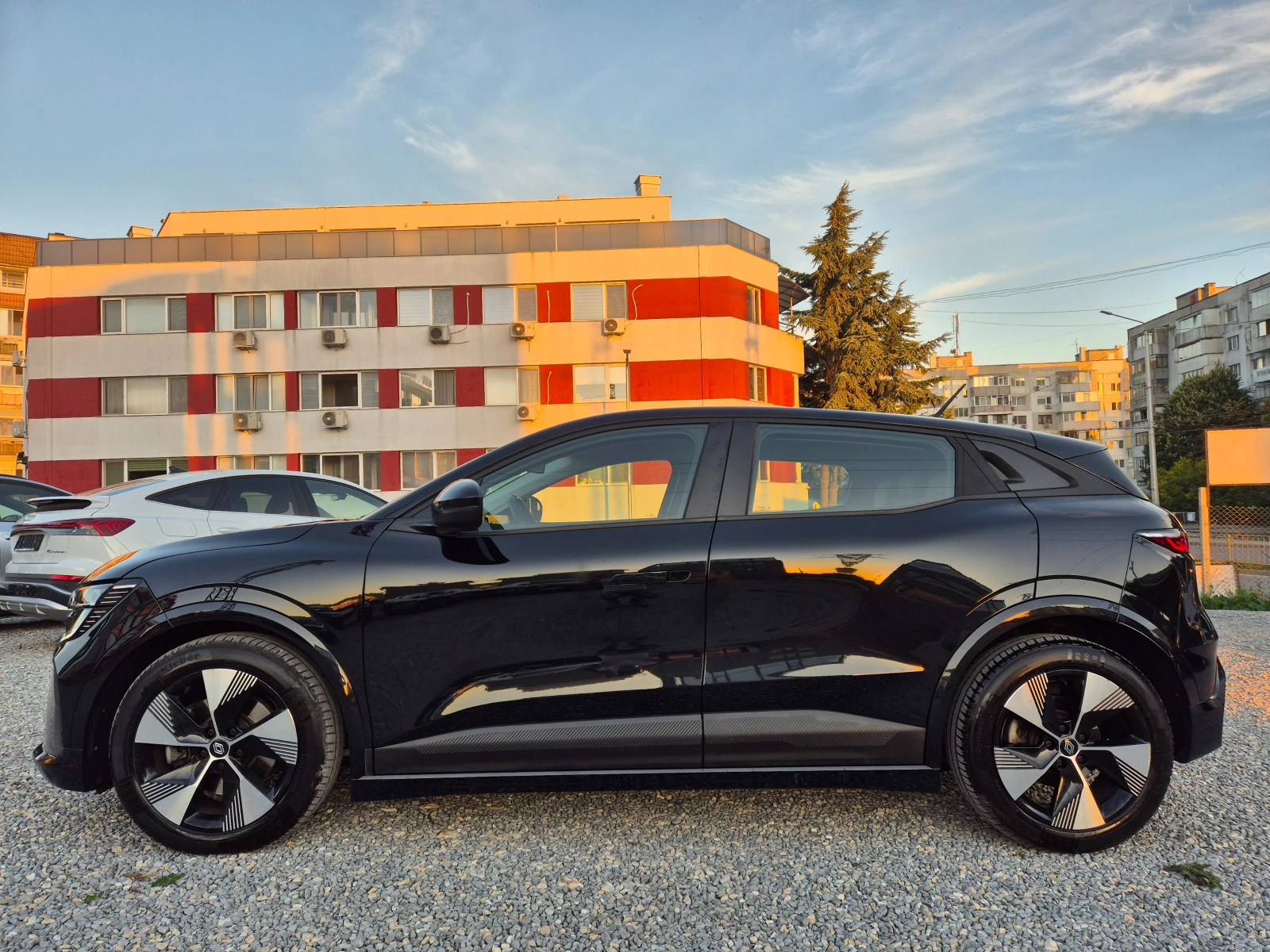Renault Megane E-TECH-EV 60-220K.S. Equilibre optimum charge, снимка 7 - Автомобили и джипове - 56362905