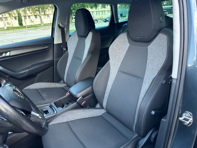 Skoda Karoq 2.0TDI 190кс 4Х4 История, снимка 14 - Автомобили и джипове - 52000891
