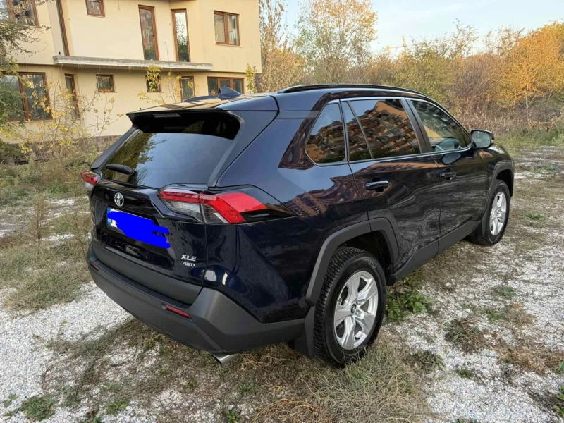 Toyota Rav4 XLE, снимка 5 - Автомобили и джипове - 52279295