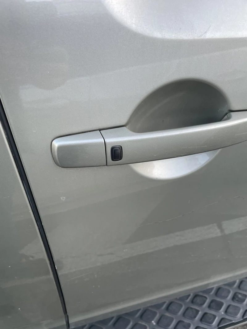 Nissan Pathfinder, снимка 4 - Автомобили и джипове - 52910774