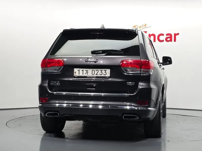Jeep Cherokee 3.0 DIESEL OVERLAND SUMMIT, снимка 8 - Автомобили и джипове - 54855303