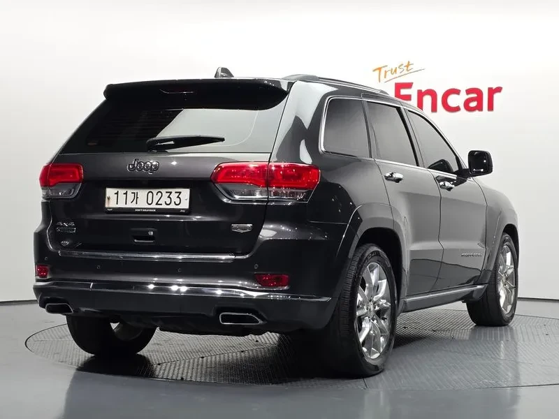 Jeep Cherokee 3.0 DIESEL OVERLAND SUMMIT, снимка 3 - Автомобили и джипове - 54855303