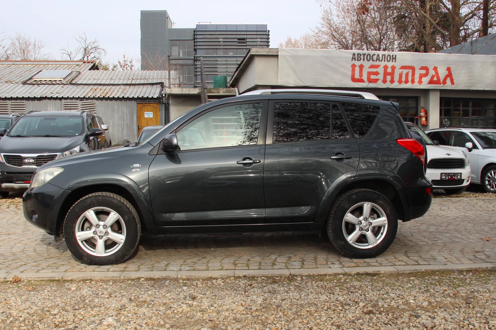 Toyota Rav4 2.2 D-CAT 177 к.с. С РЕГИСТРАЦИЯ  - изображение 8