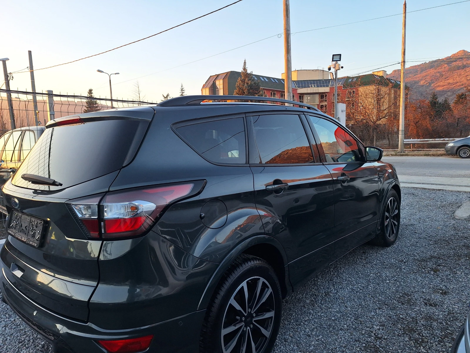 Ford Kuga 2.0 TDCI ST-LINE 360KAМЕРА ПАНОРАМА КАТО НОВА  - изображение 4