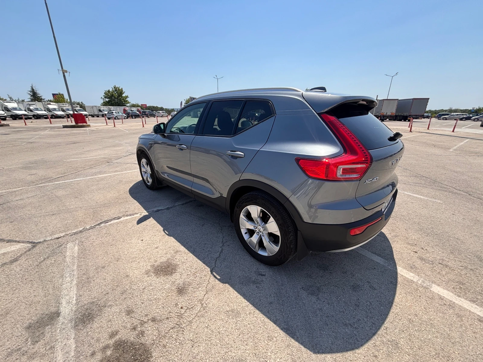 Volvo XC40 Momentum  - изображение 6