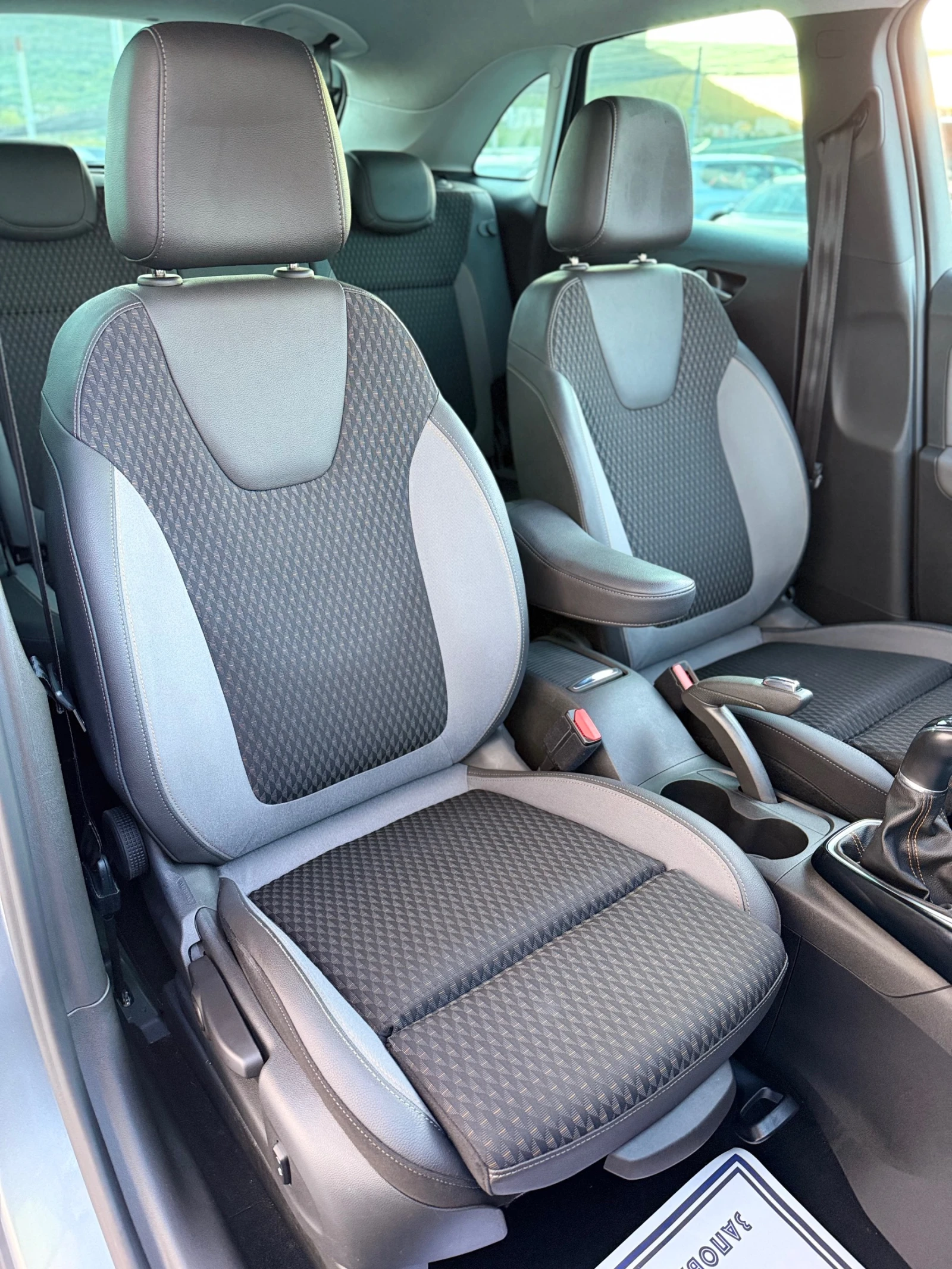 Opel Crossland X 1.2i FULL БЕЗ АНАЛОГ - изображение 9
