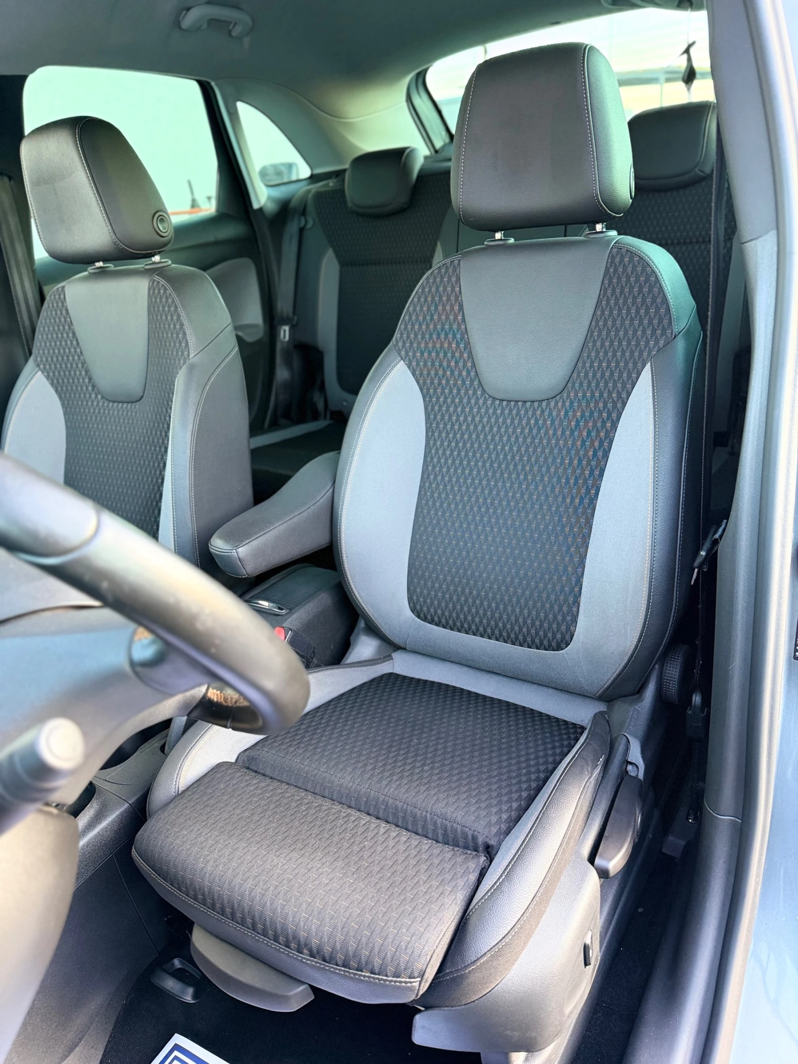 Opel Crossland X 1.2i FULL БЕЗ АНАЛОГ - изображение 6