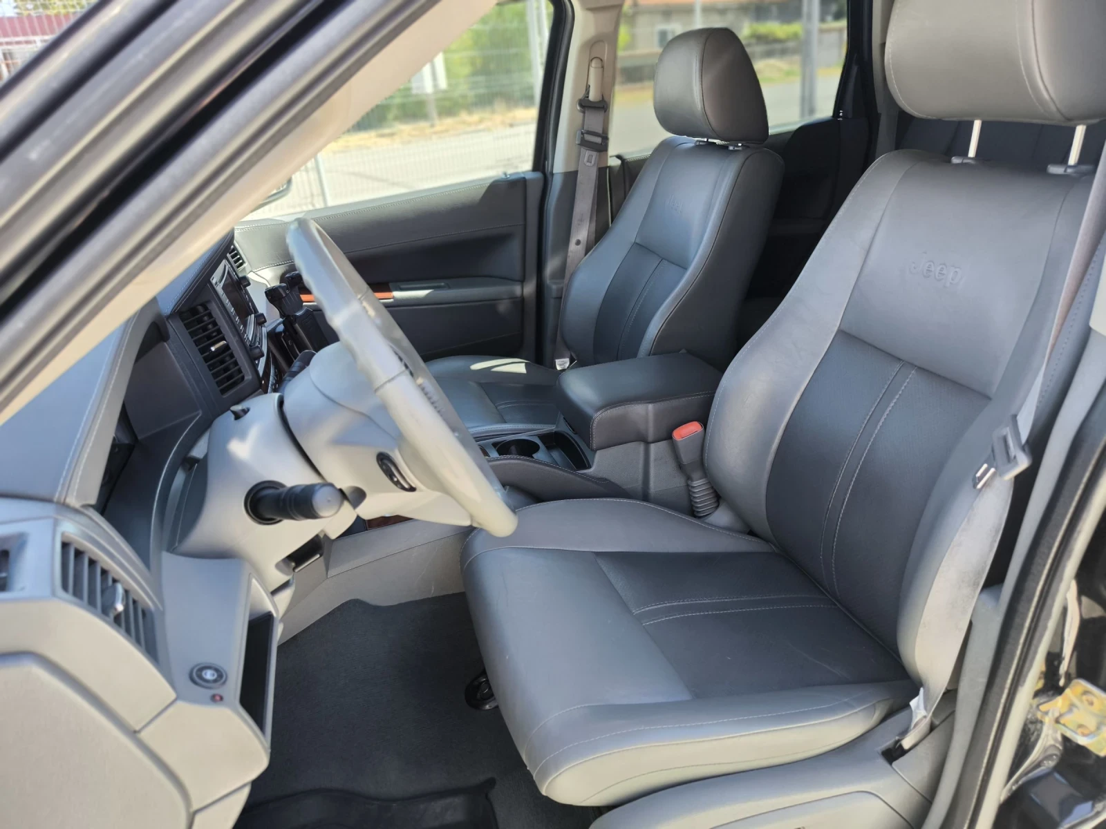 Jeep Grand cherokee 4.7 ГАЗ QuadraDrive ll - изображение 8