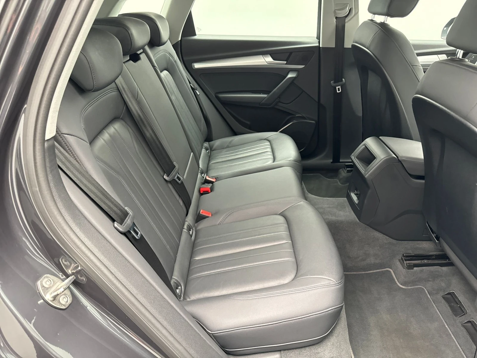 Audi Q5 2.0 TDI Business - изображение 8