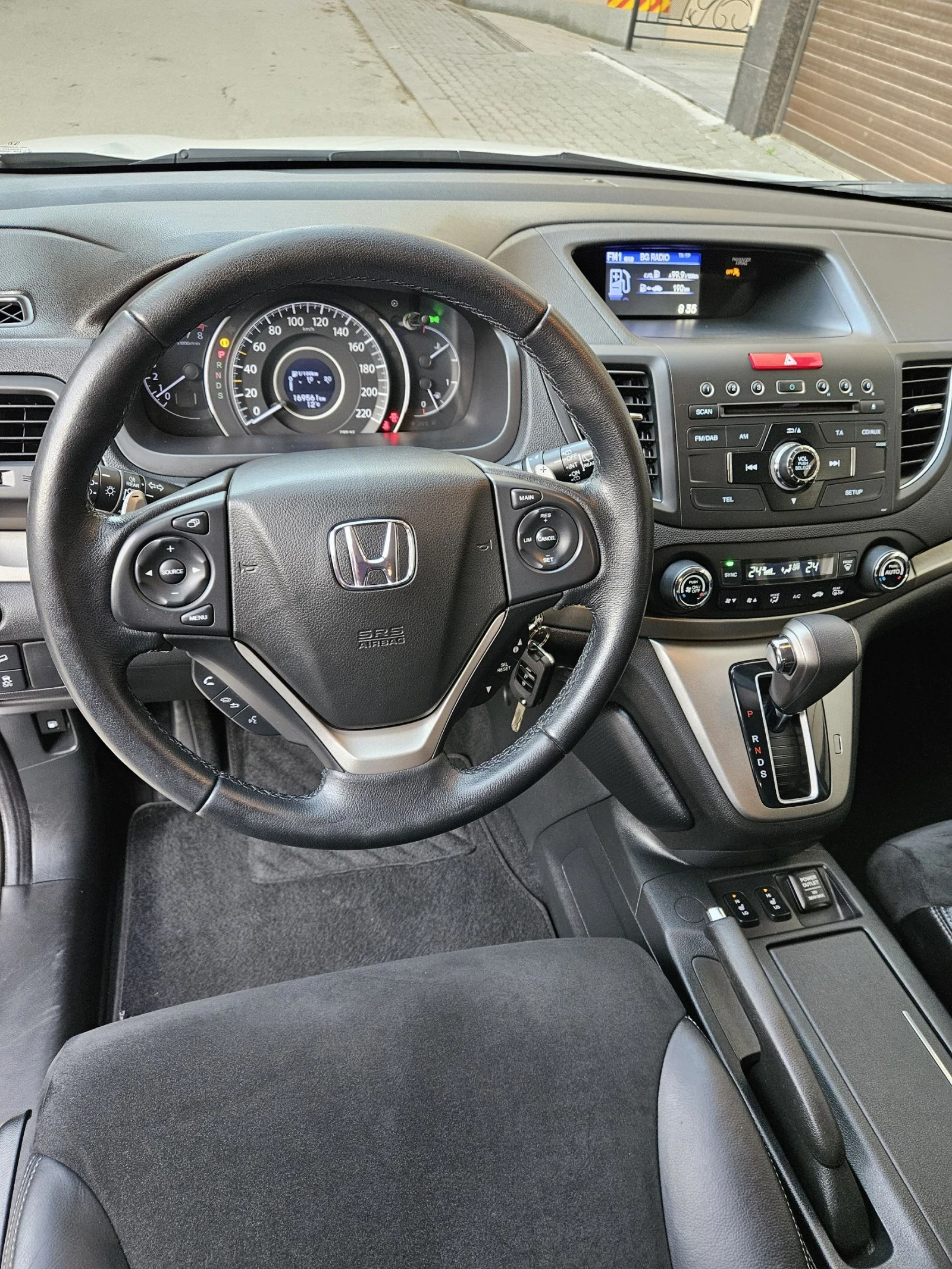 Honda Cr-v 2.0 i 155PS 4x4 8 ГУМИ С ДЖАНТИ WHITE PEARL - изображение 9