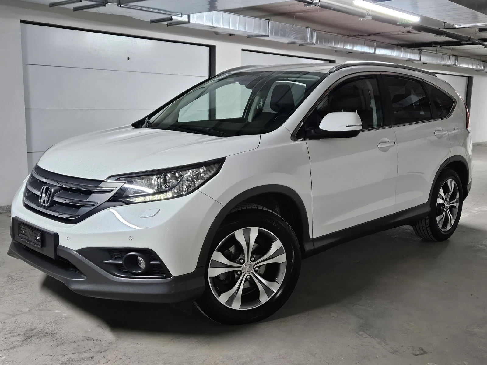 Honda Cr-v 2.0 i 155PS 4x4 8 ���� � ������ WHITE PEARL | Mobile.bg � ����������� 1