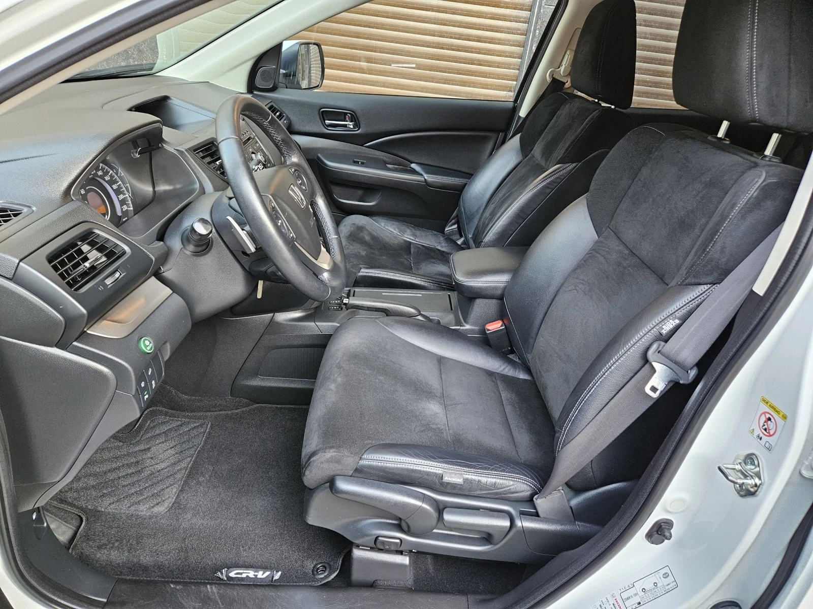 Honda Cr-v 2.0 i 155PS 4x4 8 ГУМИ С ДЖАНТИ WHITE PEARL - изображение 7