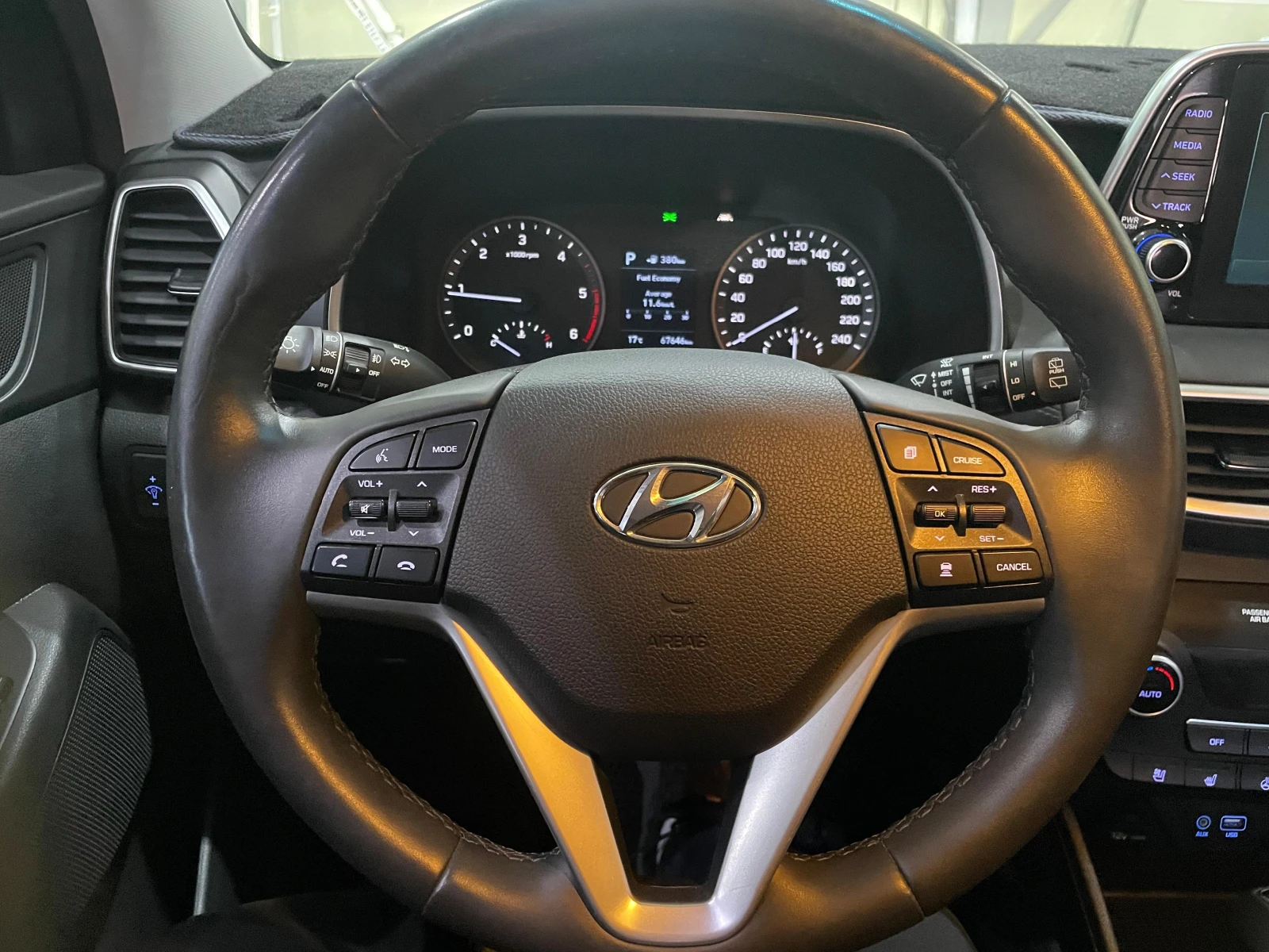 Hyundai Tucson 2.0D ! 4WD ! Premium !, снимка 15 - Автомобили и джипове - 54146234