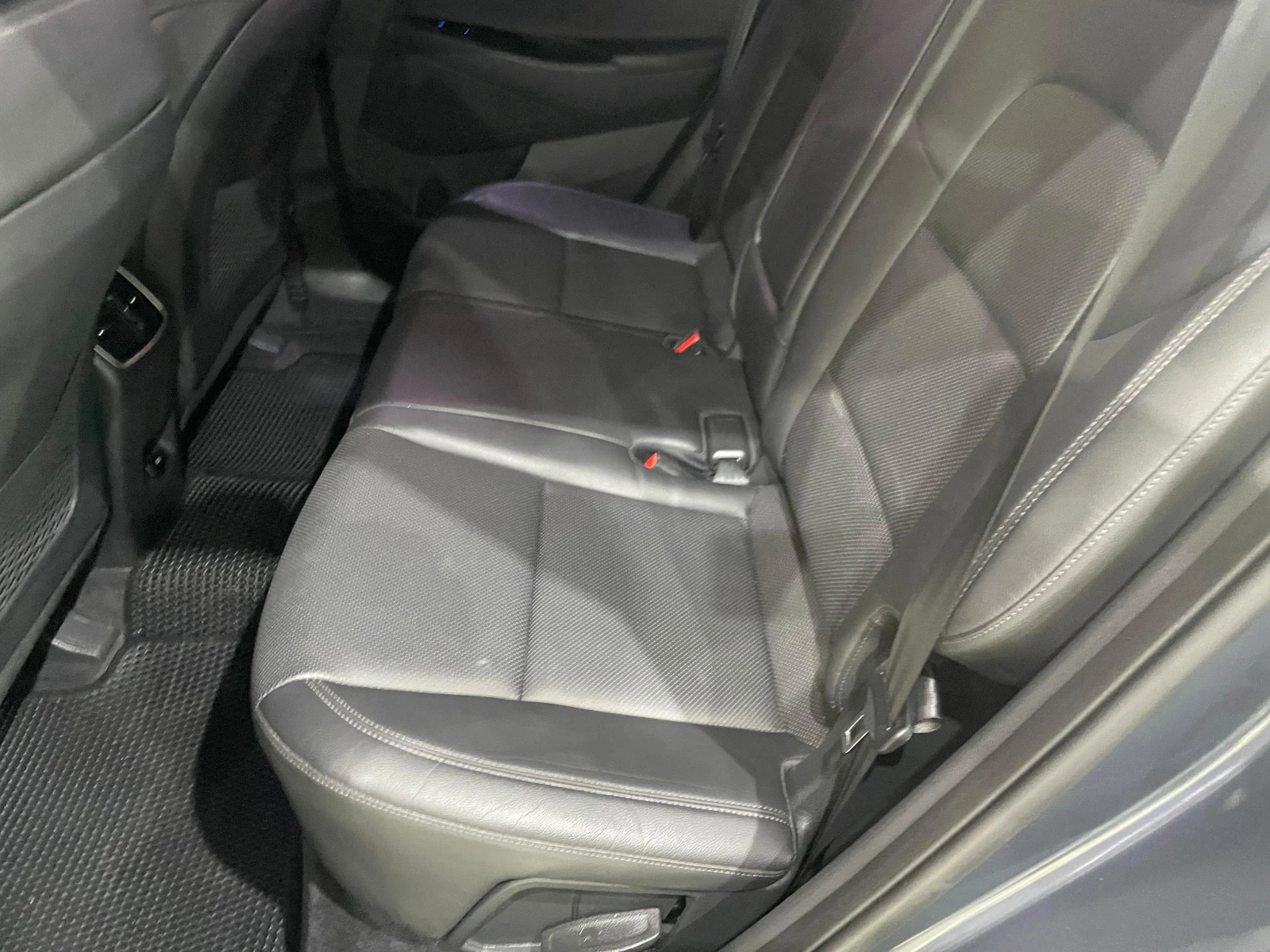 Hyundai Tucson 2.0D ! 4WD ! Premium !, снимка 10 - Автомобили и джипове - 54146234