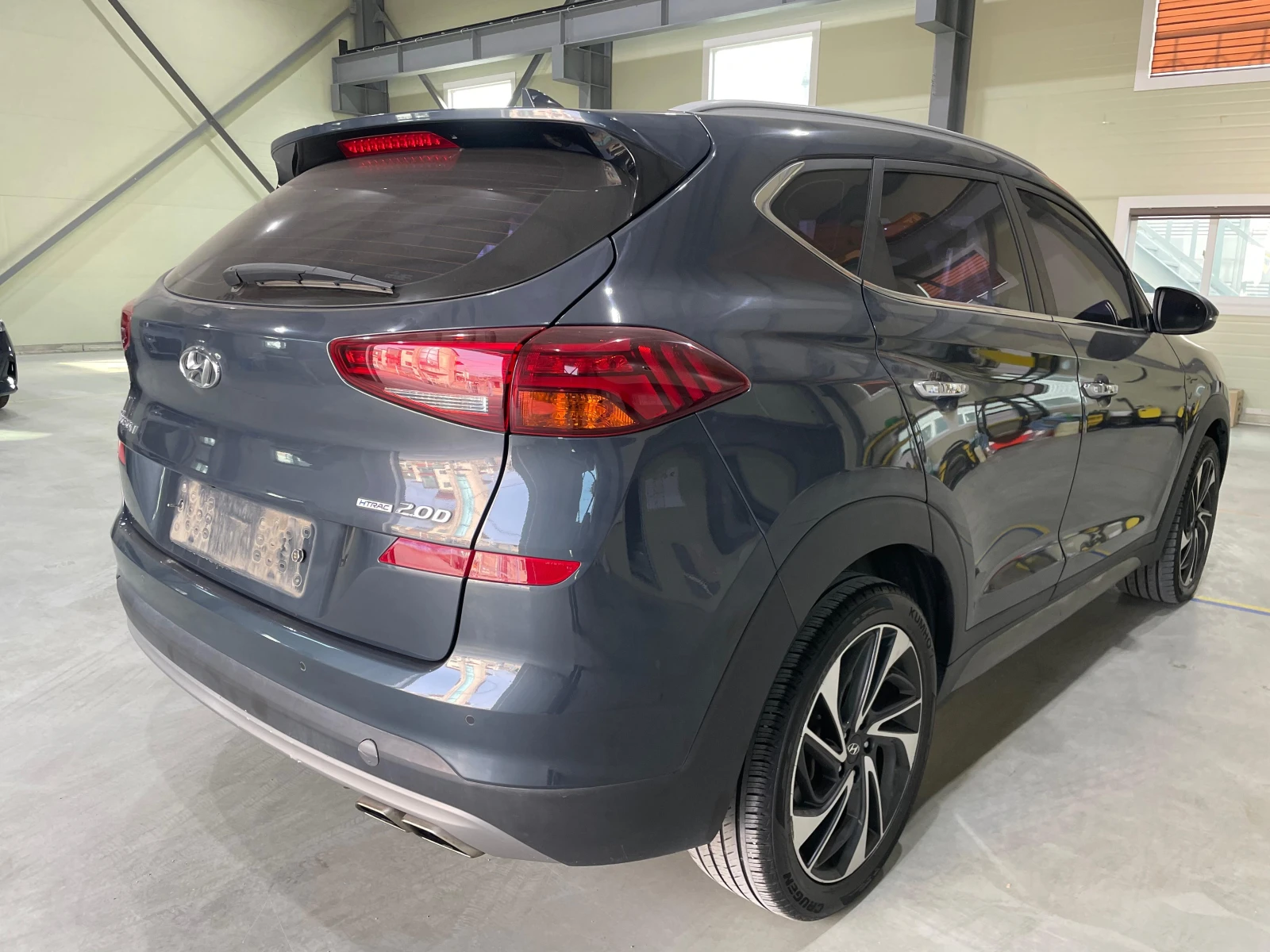 Hyundai Tucson 2.0D ! 4WD ! Premium !, снимка 8 - Автомобили и джипове - 54146234