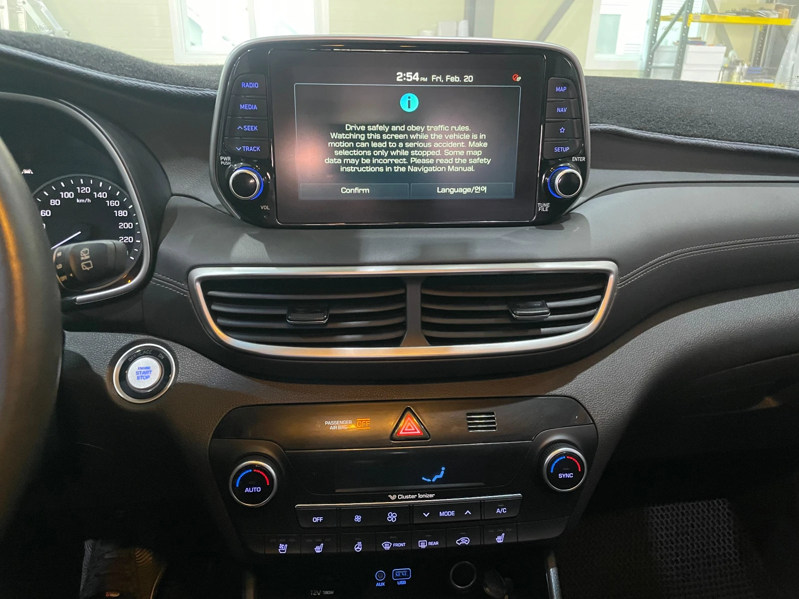 Hyundai Tucson 2.0D ! 4WD ! Premium !, снимка 16 - Автомобили и джипове - 54146234