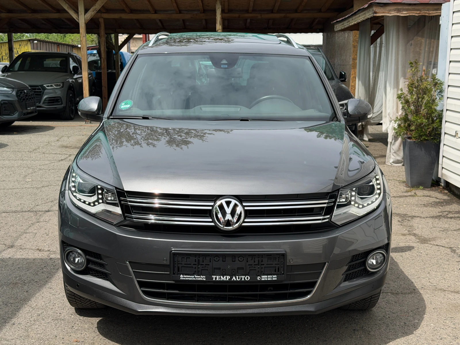 VW Tiguan 2.0TDI* 177кс* 4х4* СЕРВИЗНА КНИЖКА С ПЪЛНА ИСТОРИ, снимка 2 - Автомобили и джипове - 54486130