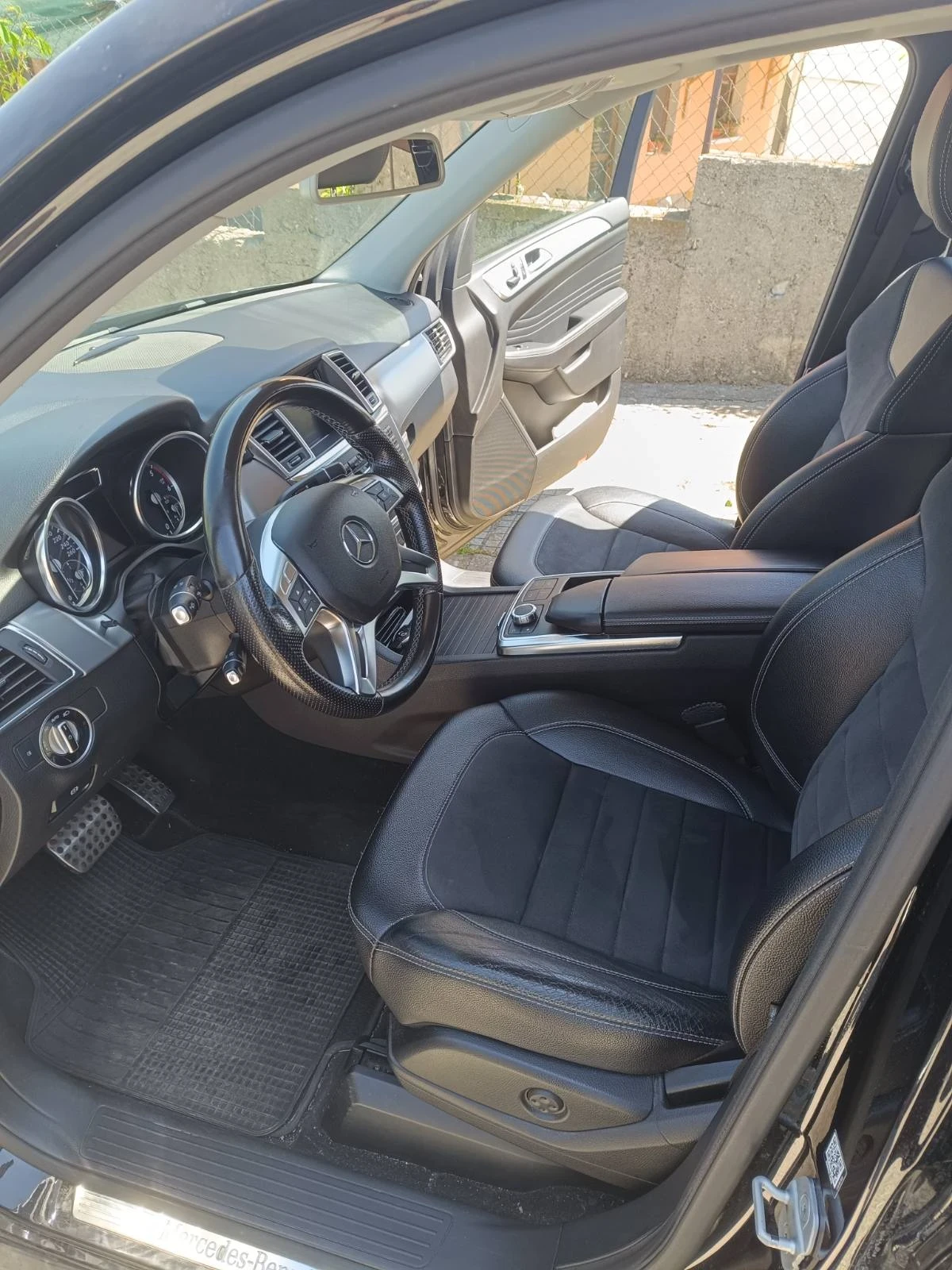 Mercedes-Benz ML 350 Ml 350 blueTEC 4MATIC, снимка 3 - Автомобили и джипове - 54595549