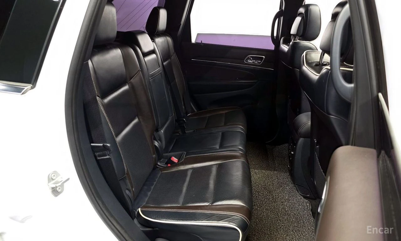Jeep Grand cherokee 3.6 Overland* DISTRONIC* ПОДГРЕВ* ОБДУХВАНЕ* PANO*, снимка 16 - Автомобили и джипове - 54623729