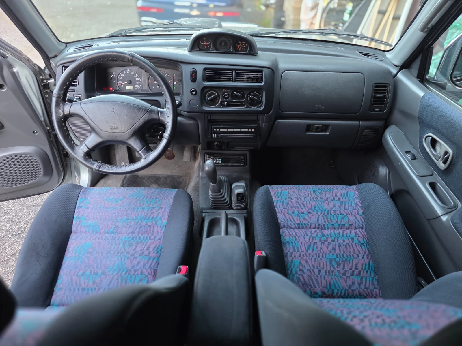 Mitsubishi Pajero sport 2.5 Tdi Климатик, снимка 15 - Автомобили и джипове - 55054182