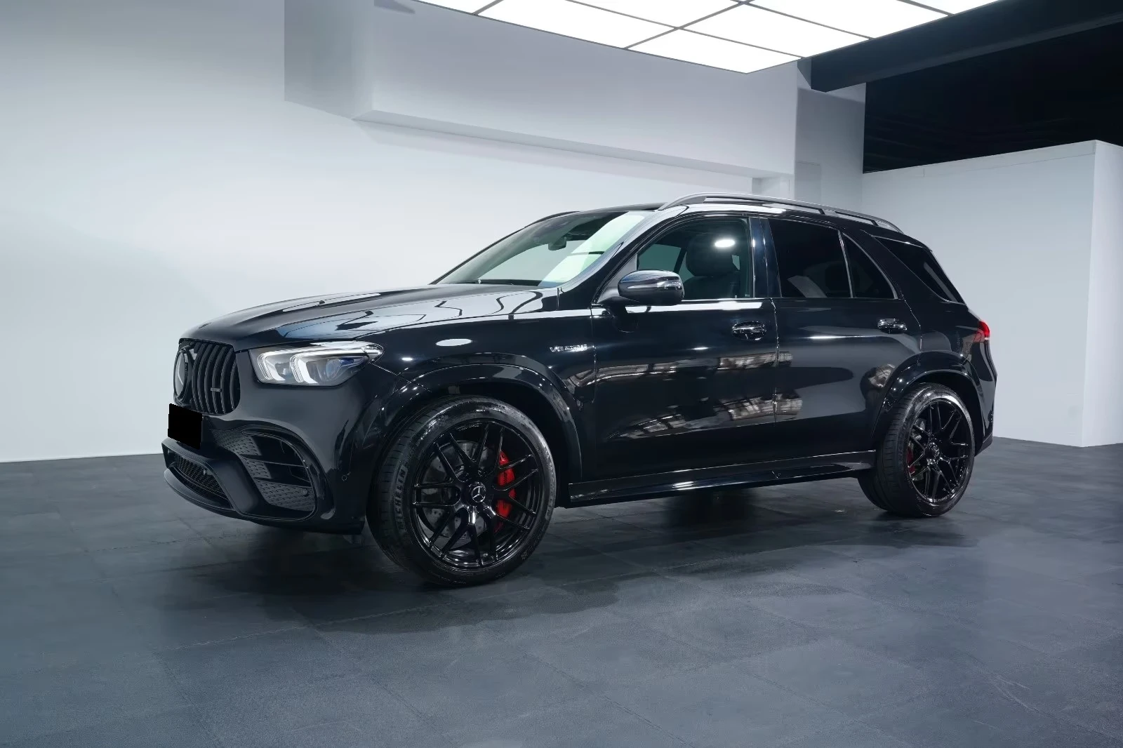 Mercedes-Benz GLE 63 S AMG 4 MATIC / BURM / PANO / 360 / CARBON / HEAD-UP, снимка 4 - Автомобили и джипове - 54929483