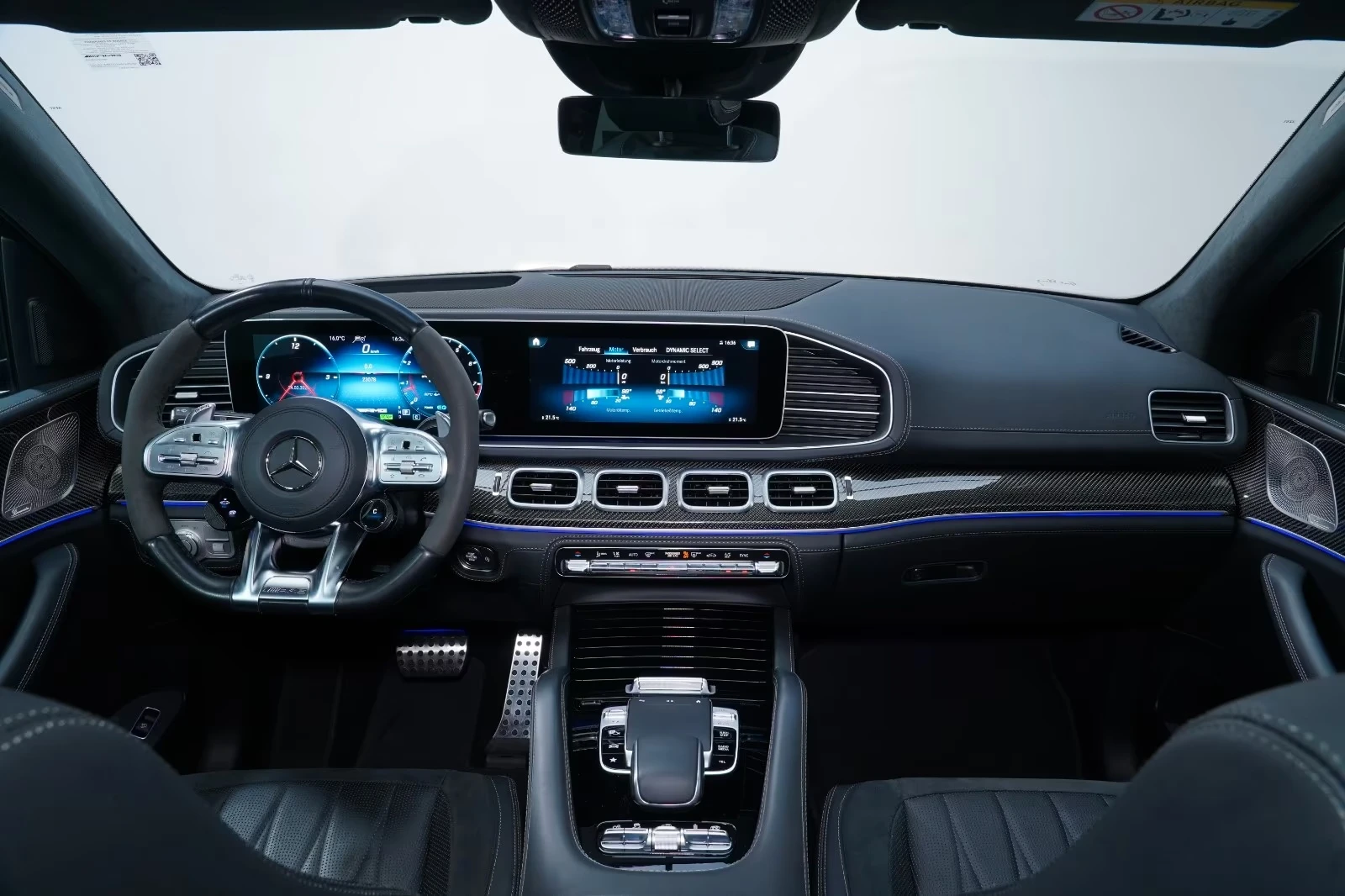 Mercedes-Benz GLE 63 S AMG 4 MATIC / BURM / PANO / 360 / CARBON / HEAD-UP, снимка 11 - Автомобили и джипове - 54929483