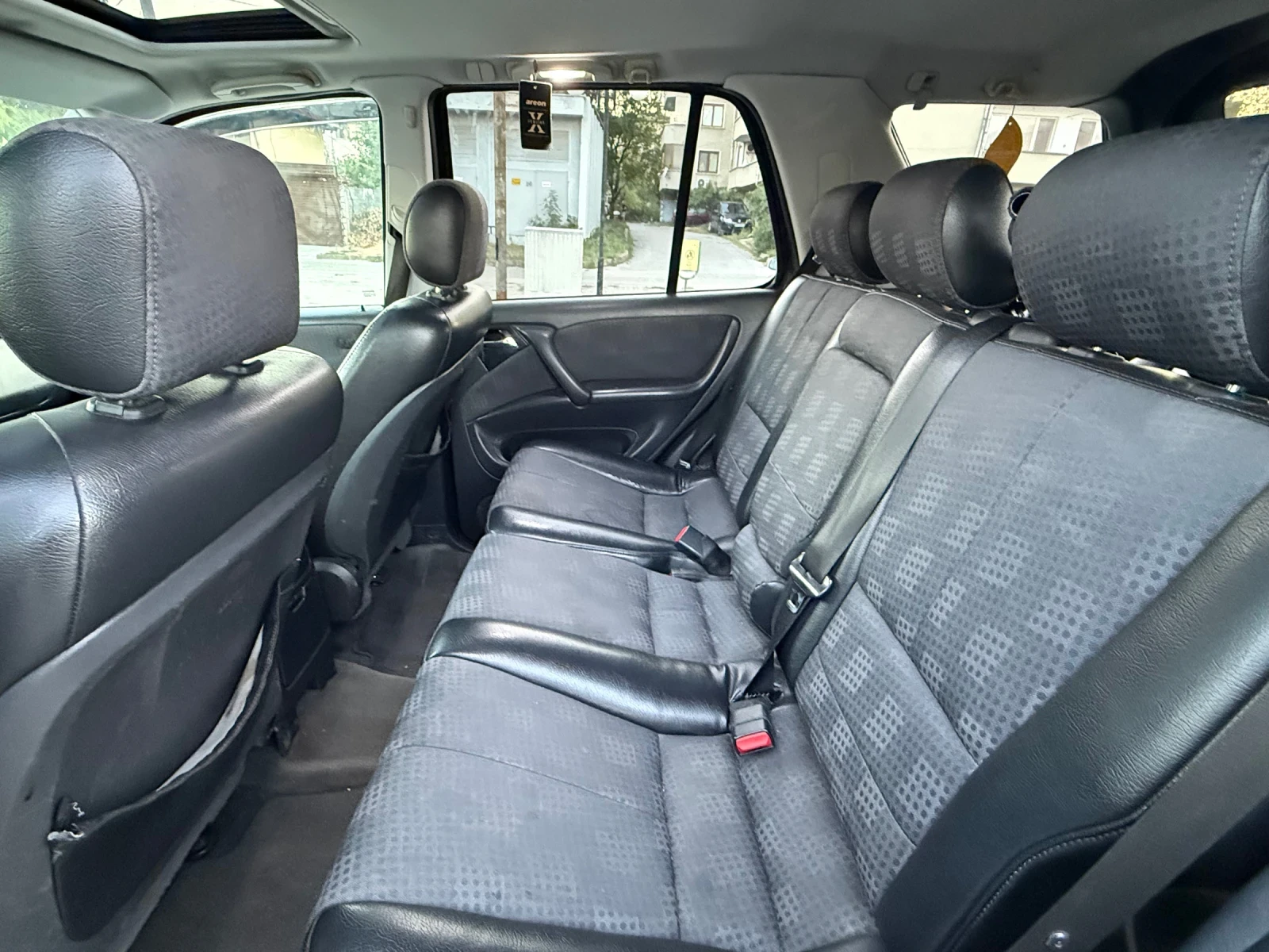 Mercedes-Benz ML 270 ОТЛИЧЕН, снимка 15 - Автомобили и джипове - 55984110