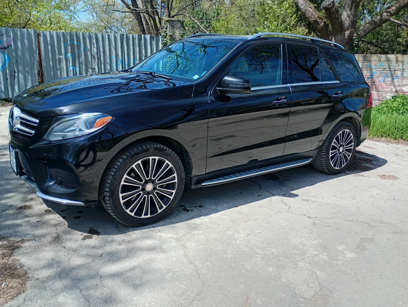 Mercedes-Benz GLE 350 AMG LINE, PANO, HARMAN KARDON, ОБДУХВАНЕ , снимка 2 - Автомобили и джипове - 56192841