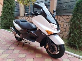  Yamaha T-max