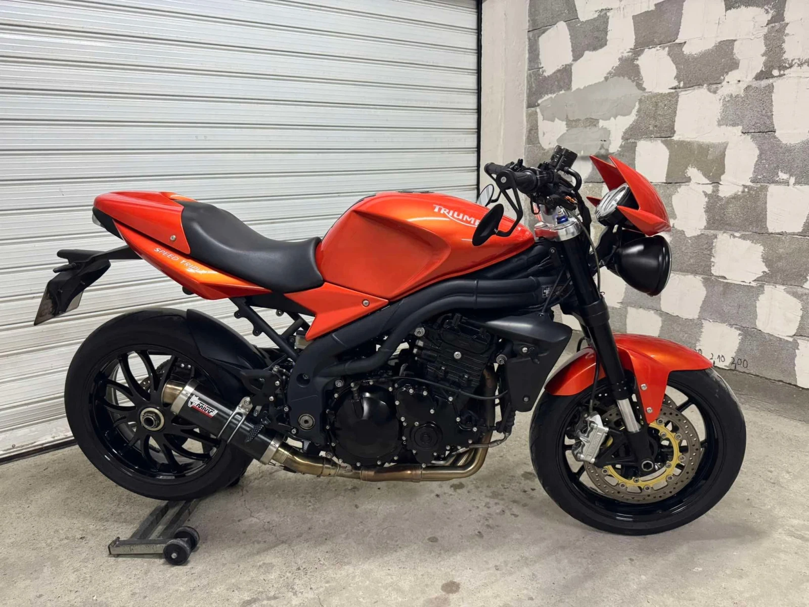 Triumph Speed Triple 1050 - изображение 5