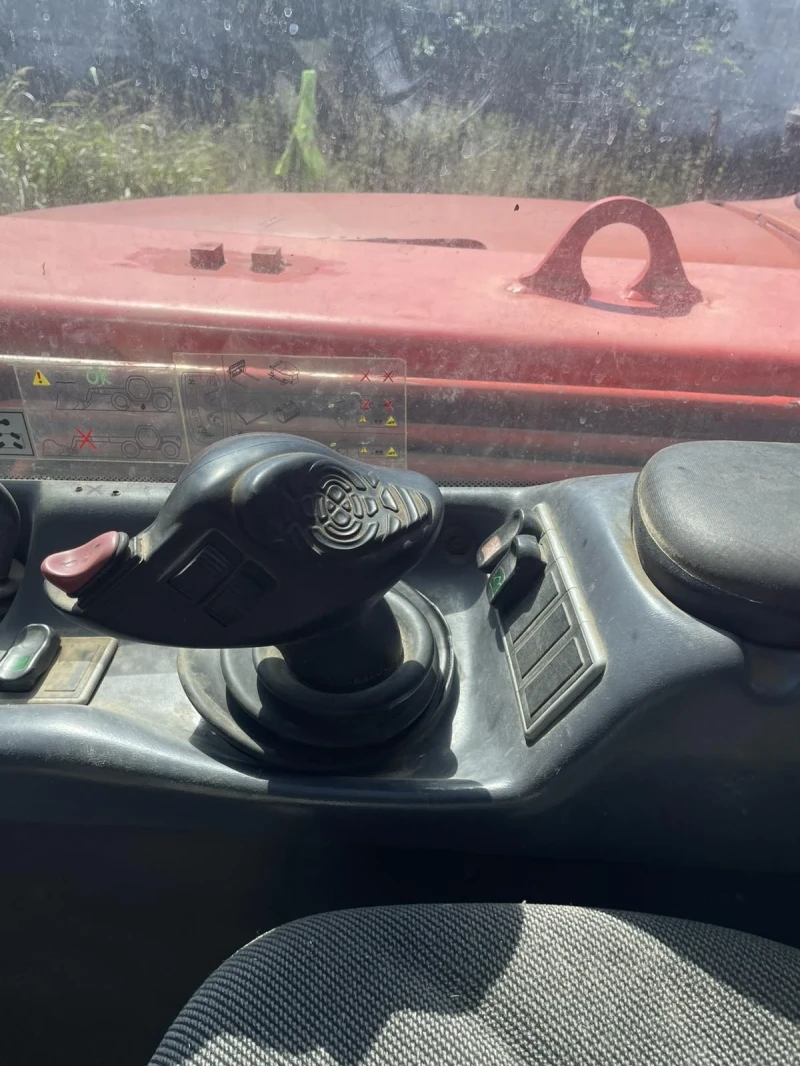 Телескопичен товарач Manitou, снимка 6 - Селскостопанска техника - 51604055