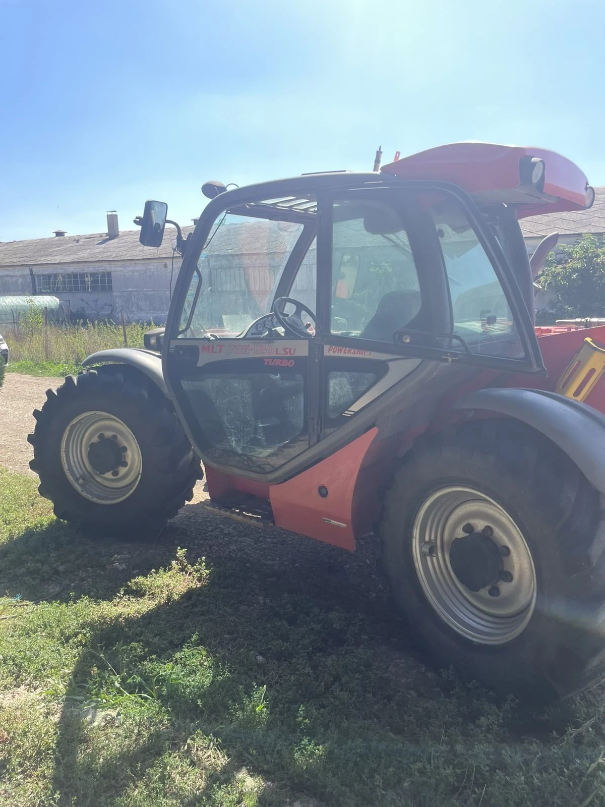 Телескопичен товарач Manitou  - изображение 2
