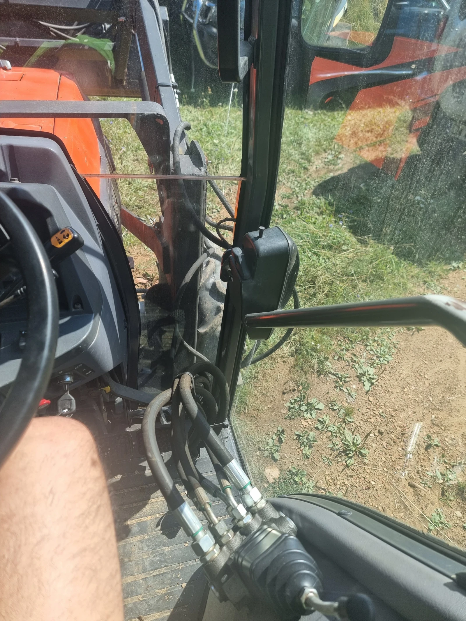 Трактор Kubota, снимка 7 - Селскостопанска техника - 55506430