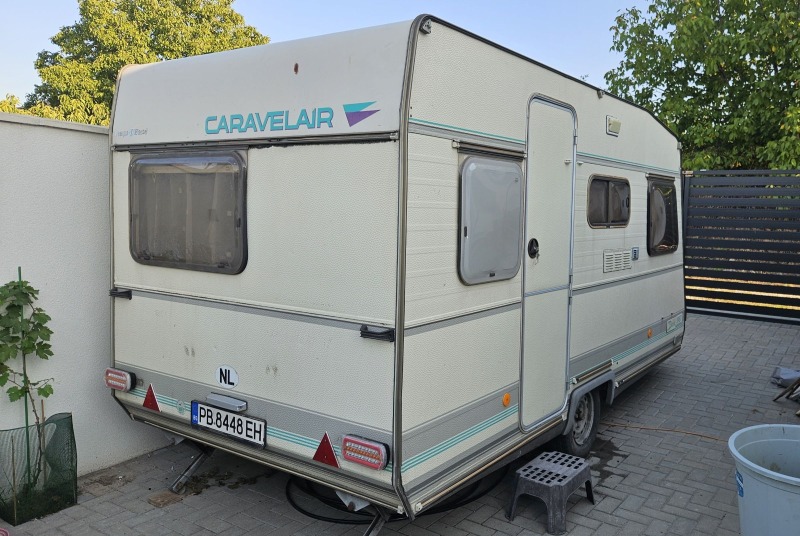 Каравана Caravelair Bamba 395T, снимка 2 - Каравани и кемпери - 47069327