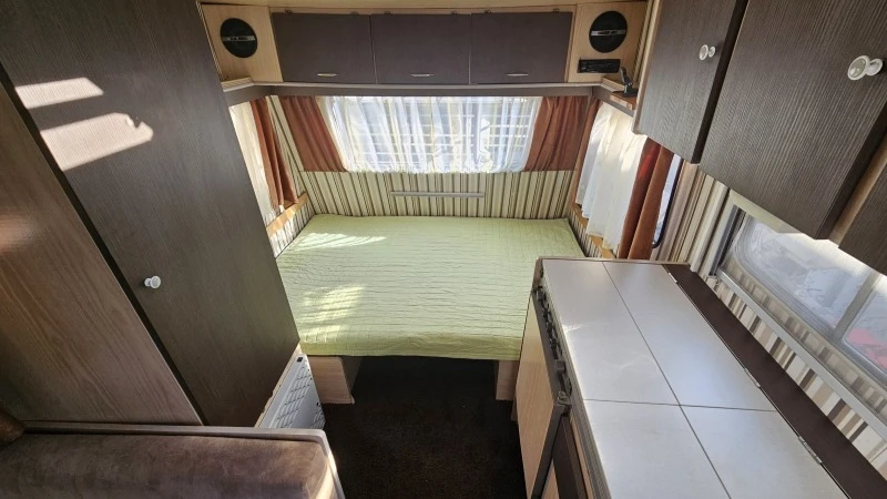 Каравана Caravelair Bamba 395T, снимка 7 - Каравани и кемпери - 47285966