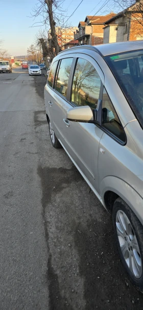 Opel Zafira 2009, снимка 3