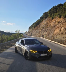 BMW M4 Competition Carbon Full Spec Напълно Обслужена!!