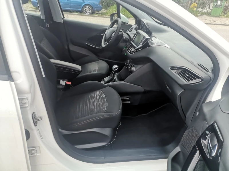 Peugeot 208 1.5 HDi 1+1, снимка 6 - Автомобили и джипове - 40544282