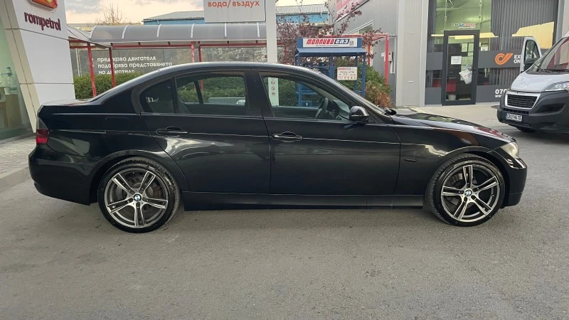 BMW 320 I, снимка 4 - Автомобили и джипове - 43266092