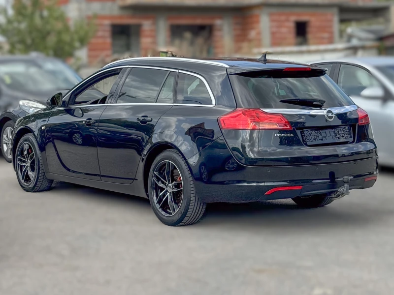 Opel Insignia 1.4T, снимка 4 - Автомобили и джипове - 47382081