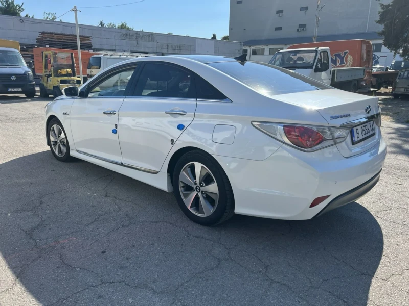 Hyundai Sonata Hybrid 2.0, снимка 5 - Автомобили и джипове - 47462618