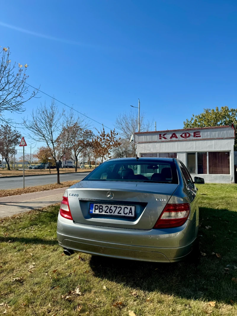 Mercedes-Benz C 220, снимка 5 - Автомобили и джипове - 47892157