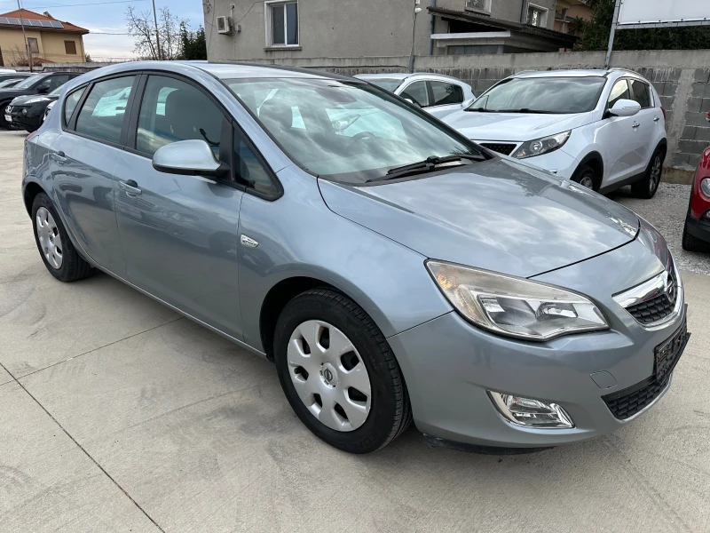 Opel Astra 1.4i 100к.с. Климатик!Газ! Внос Италия! без ръжди!, снимка 3 - Автомобили и джипове - 48065234