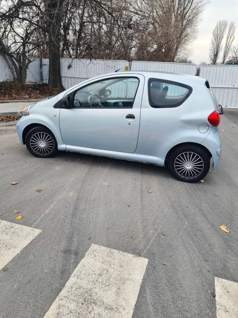 Toyota Aygo, снимка 5 - Автомобили и джипове - 48345577