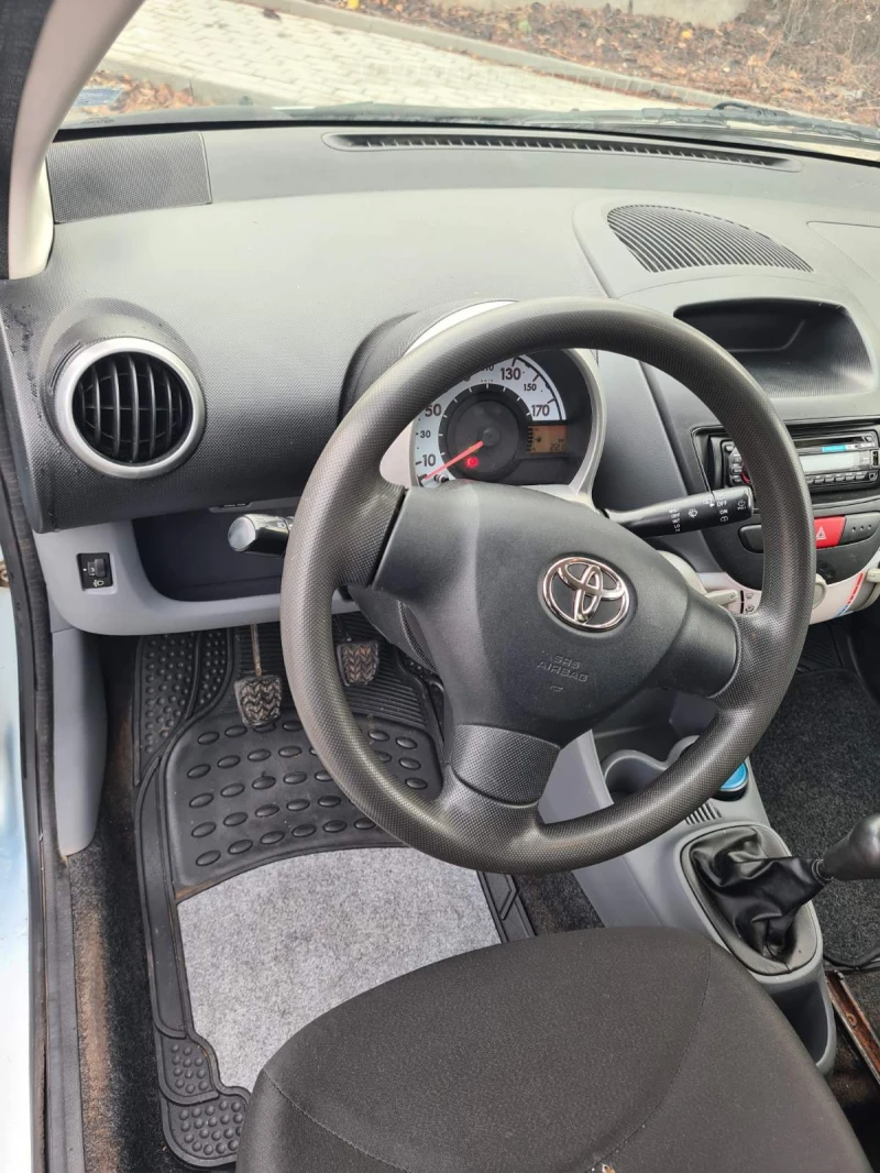 Toyota Aygo, снимка 7 - Автомобили и джипове - 48345577